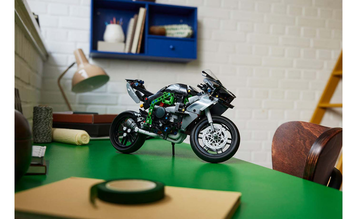 LEGO Technic 42170 Kawasaki Ninja H2R Motorcycle
