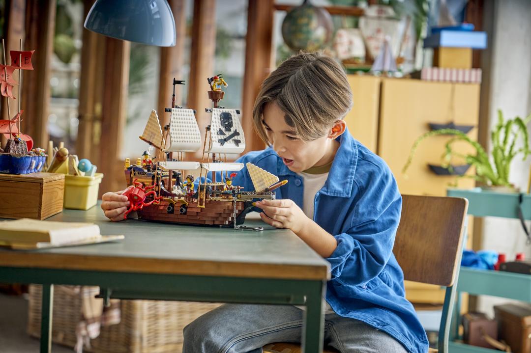LEGO Creator 3-in-1 31387 Iconic Pirate Ship