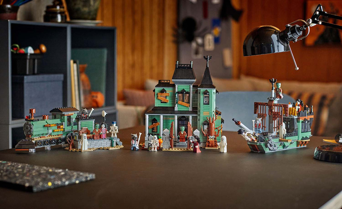 LEGO Creator 3-in-1 31167 Haunted Mansion