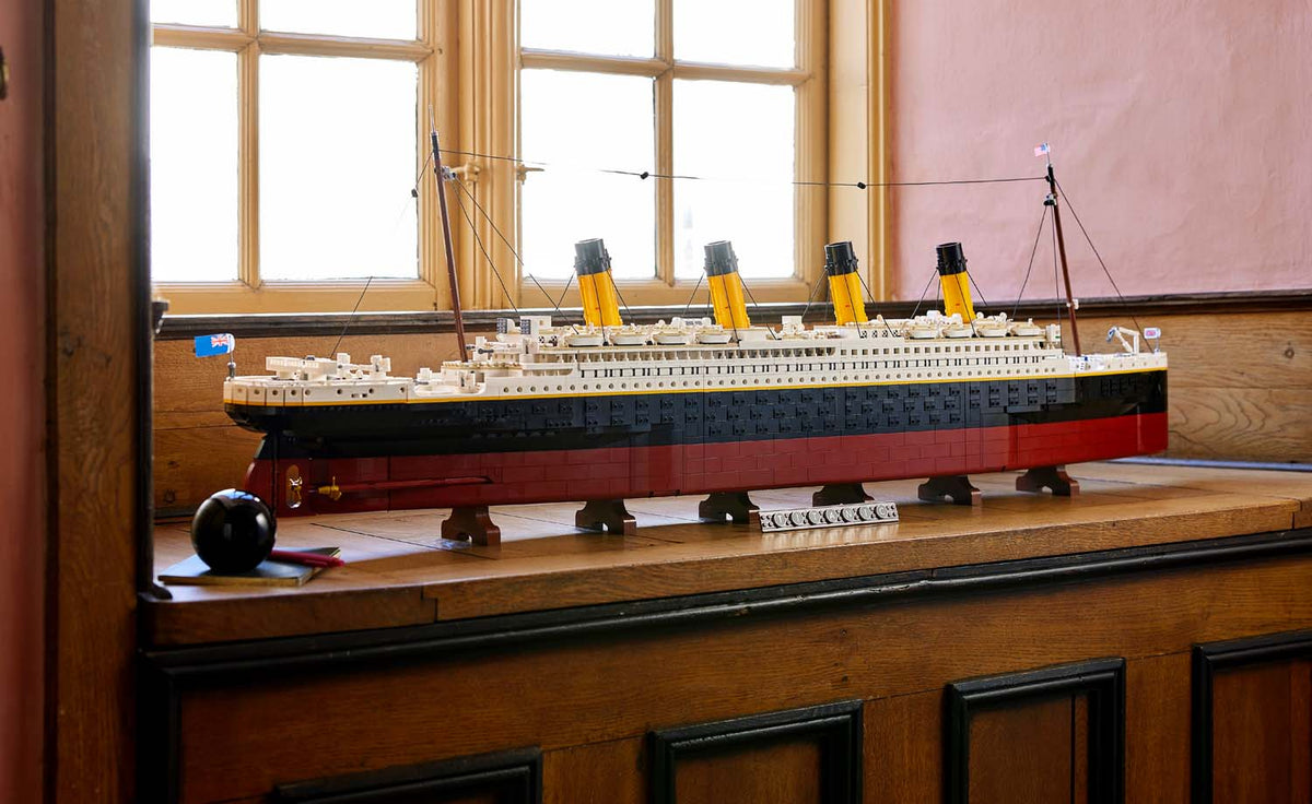LEGO Icons 10294 Titanic