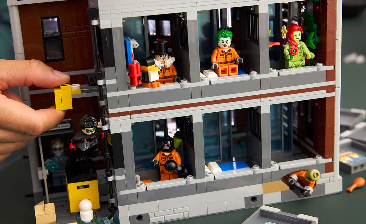 LEGO DC 76300 Arkham Asylum
