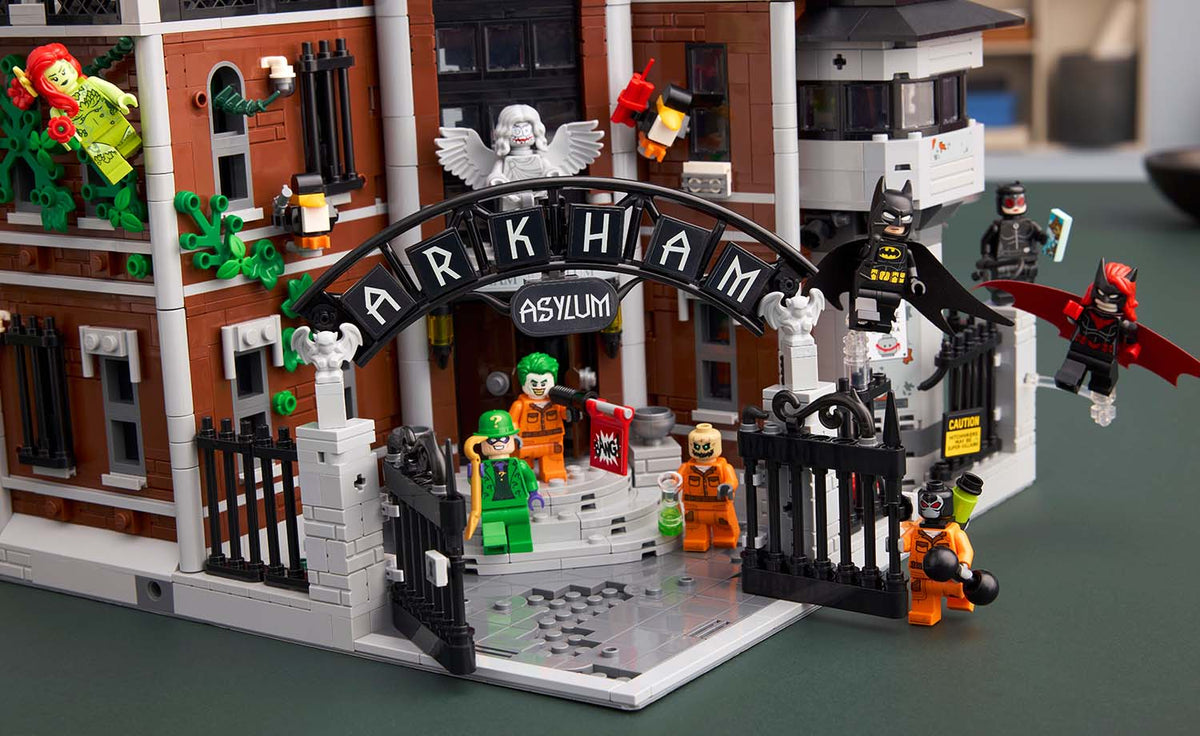 LEGO DC 76300 Arkham Asylum