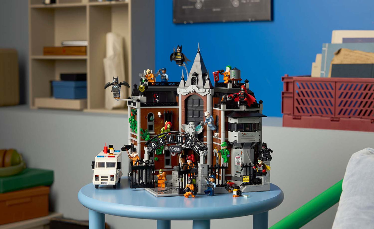 LEGO DC 76300 Arkham Asylum