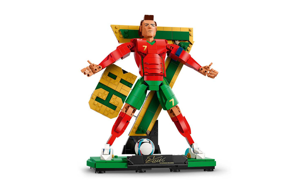 LEGO Editions 43016 Cristiano Ronaldo – Soccer Legend