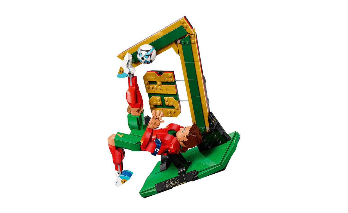 LEGO Editions 43016 Cristiano Ronaldo – Soccer Legend