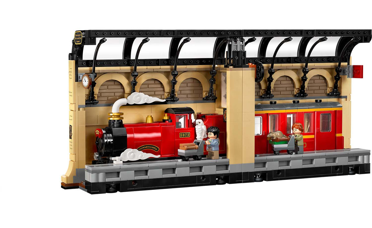 LEGO Harry Potter 76450 Book Nook: Hogwarts Express