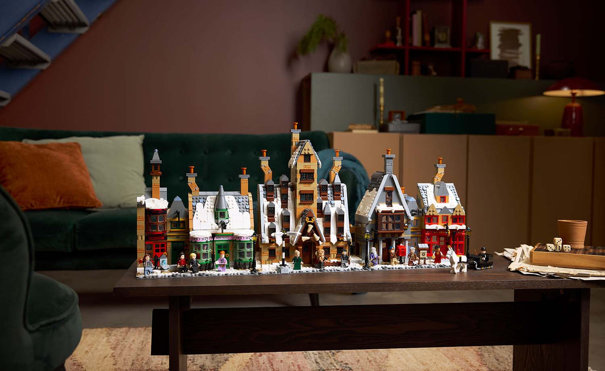 LEGO Harry Potter 76457 Hogsmeade Village – Collectors' Edition