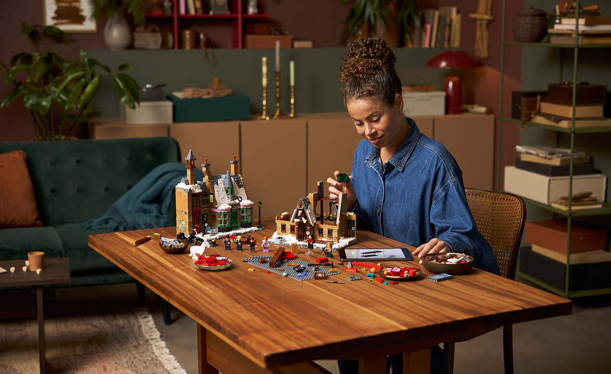 LEGO Harry Potter 76457 Hogsmeade Village – Collectors' Edition