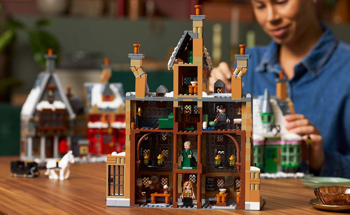 LEGO Harry Potter 76457 Hogsmeade Village – Collectors' Edition