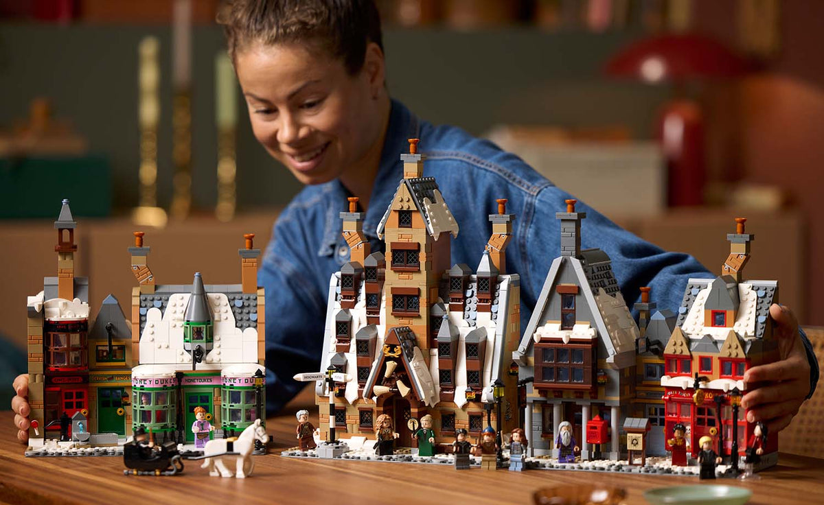 LEGO Harry Potter 76457 Hogsmeade Village – Collectors' Edition