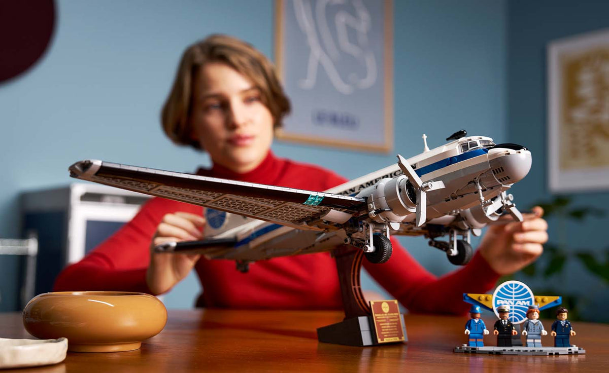 LEGO Icons 11378 Douglas DC-3 PAN AM Airliner