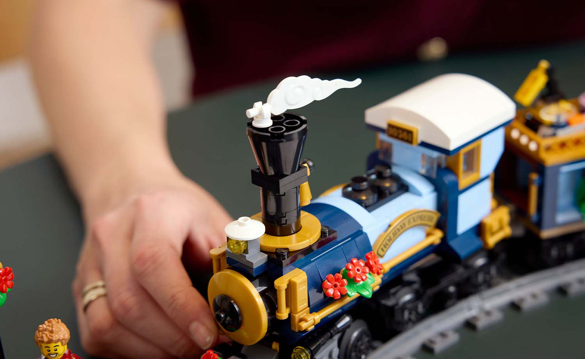 LEGO Icons 10361 Holiday Express Train