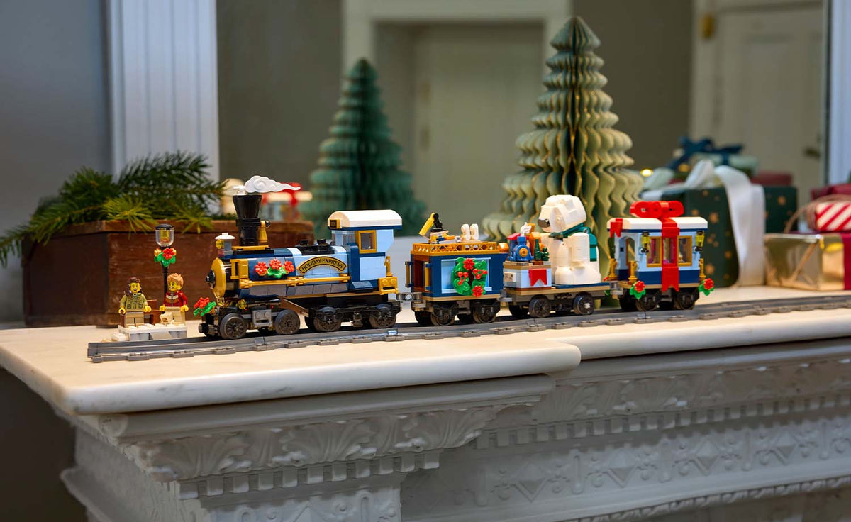 LEGO Icons 10361 Holiday Express Train