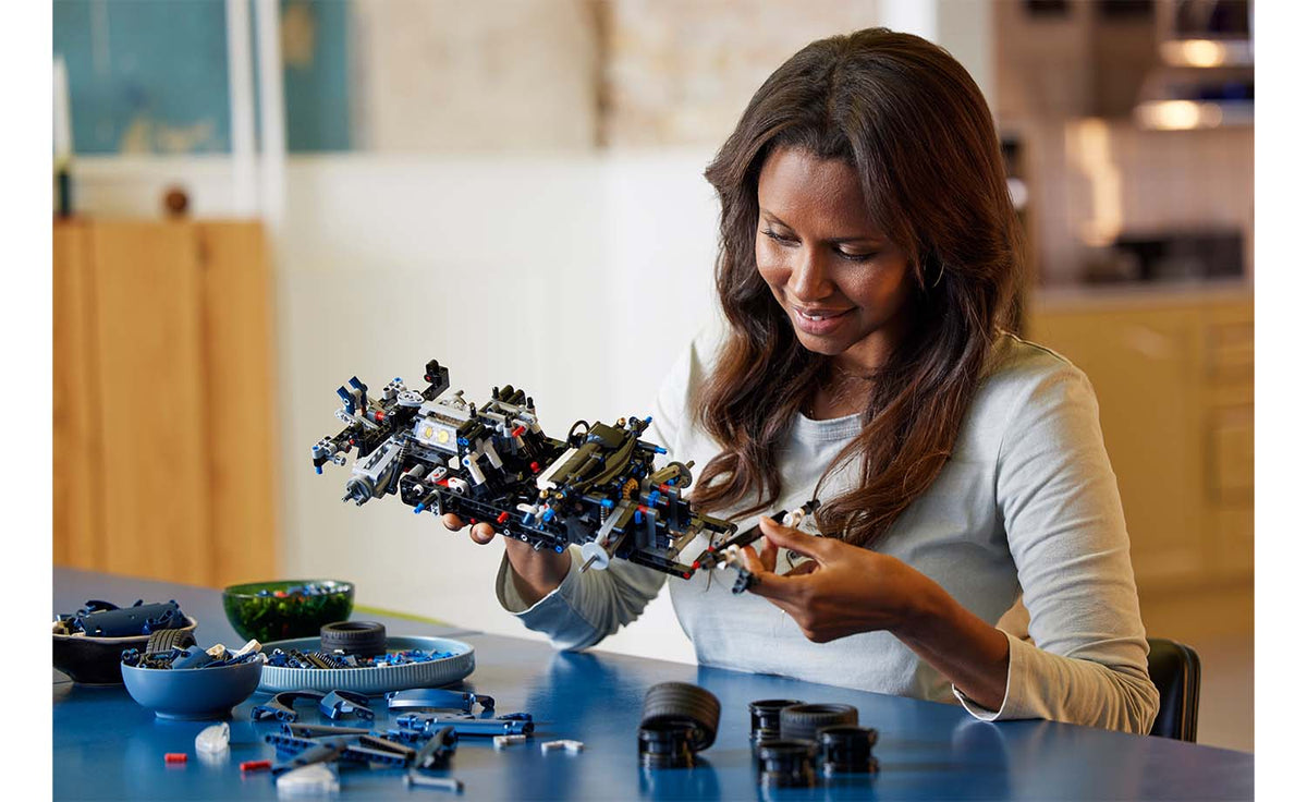 LEGO Technic 42154 2022 Ford GT