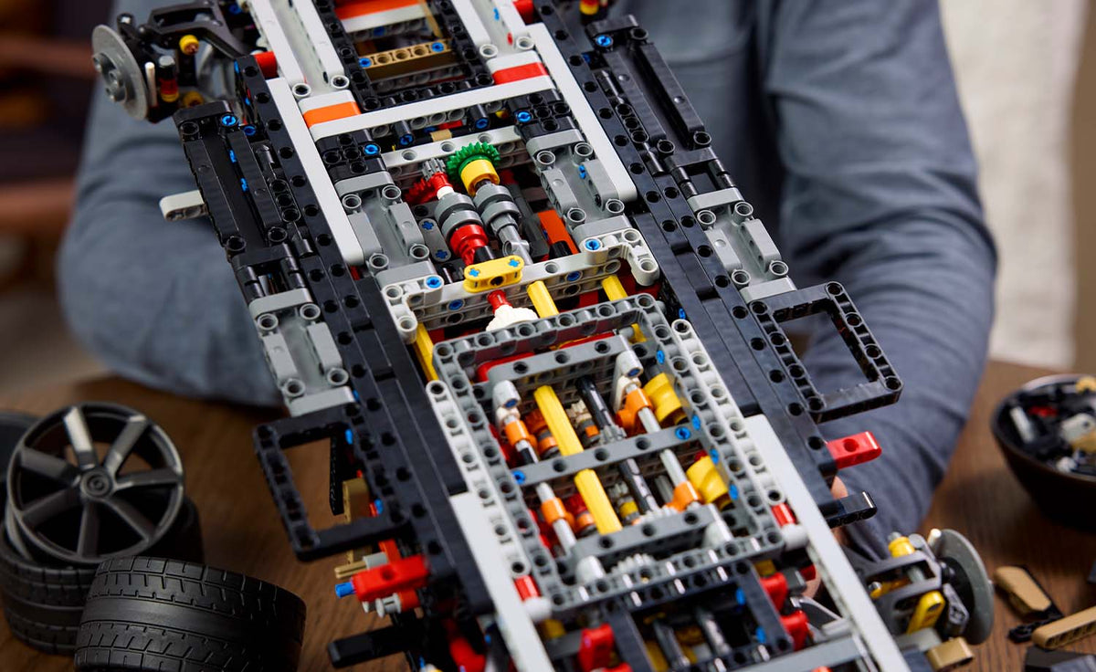 LEGO Technic 42232 Koenigsegg Sadair's Spear Megacar