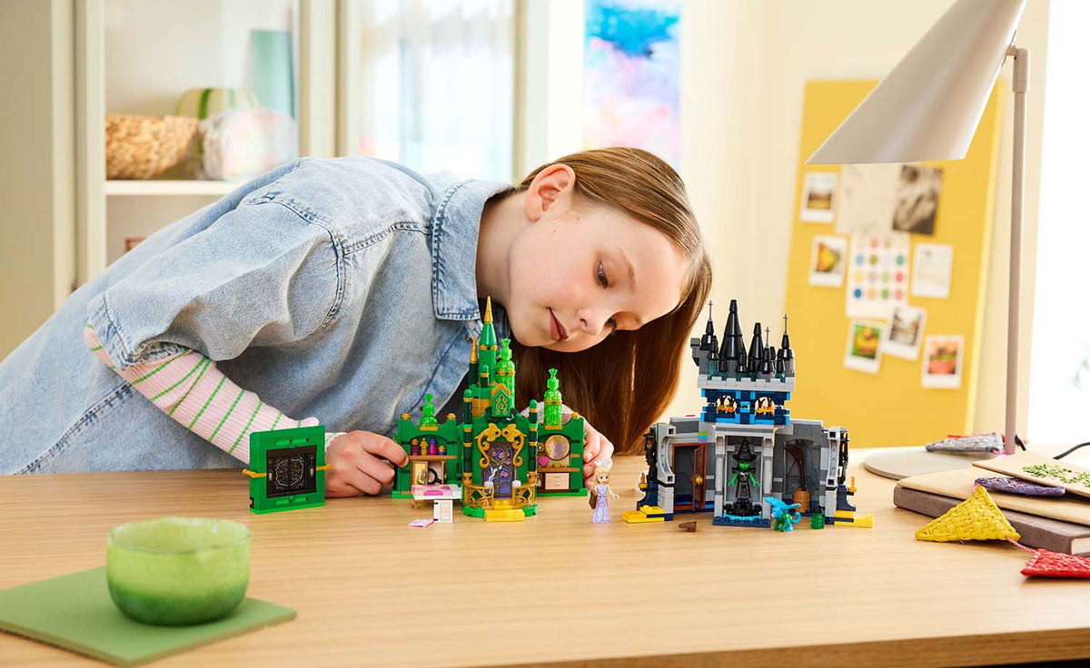 LEGO Wicked 75689 Emerald City & Kiamo Ko Castle