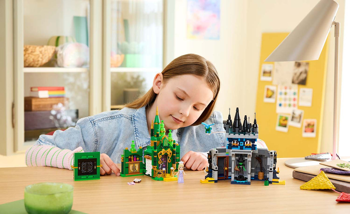 LEGO Wicked 75689 Emerald City & Kiamo Ko Castle