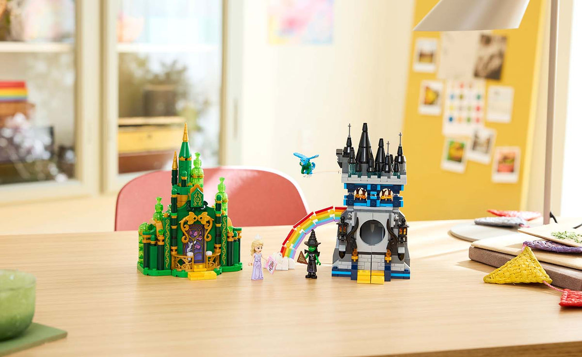 LEGO Wicked 75689 Emerald City & Kiamo Ko Castle