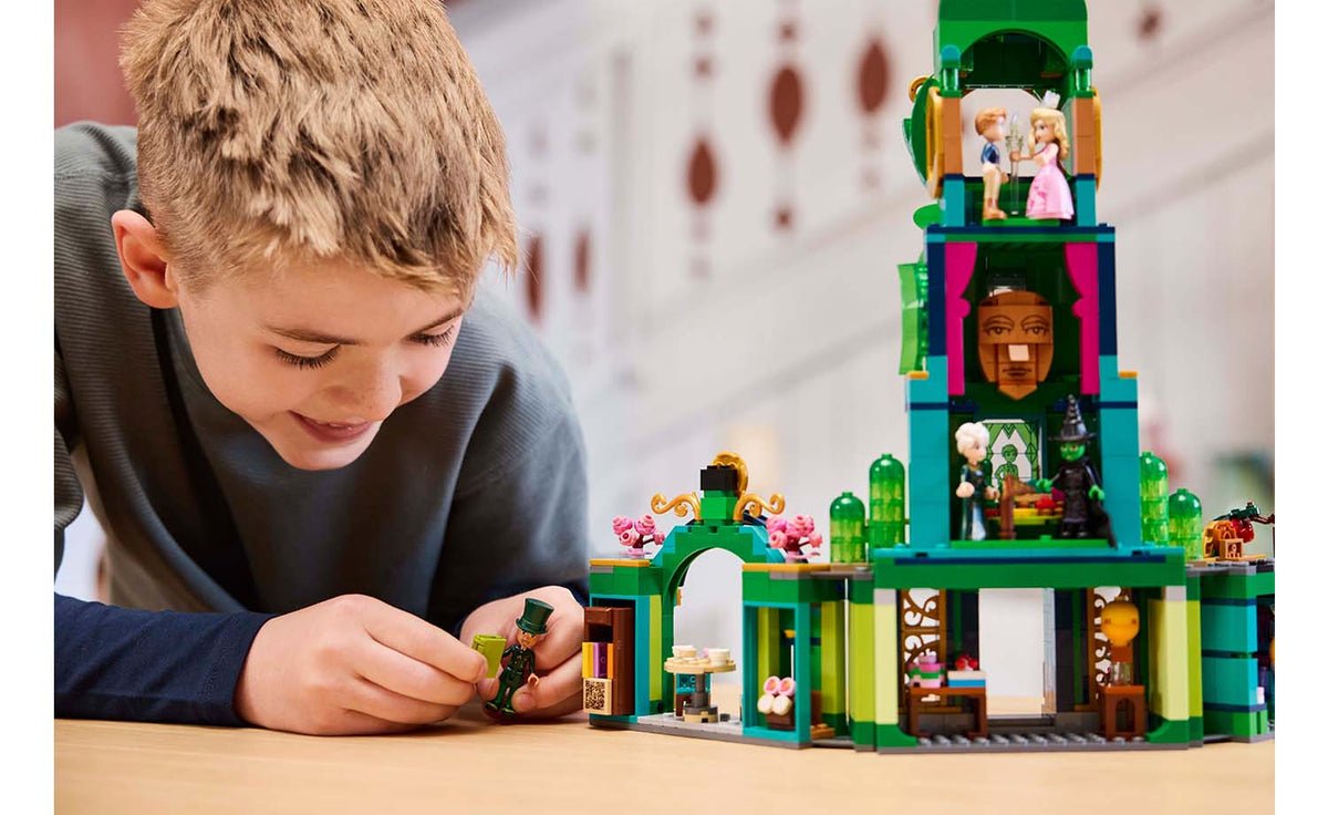 LEGO Wicked 75684 Welcome to Emerald City
